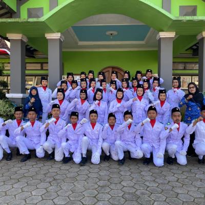 Tim Paskibra SMPN 1 Singorojo