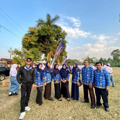 Tim Upacara Penurunan Bendera